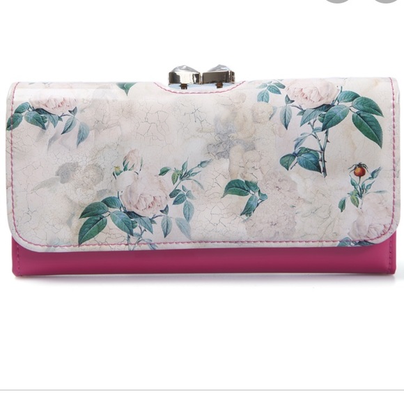 Ted Baker Handbags - 🌸Ted Baker Timeless Romantic Matinee Wallet🌸
